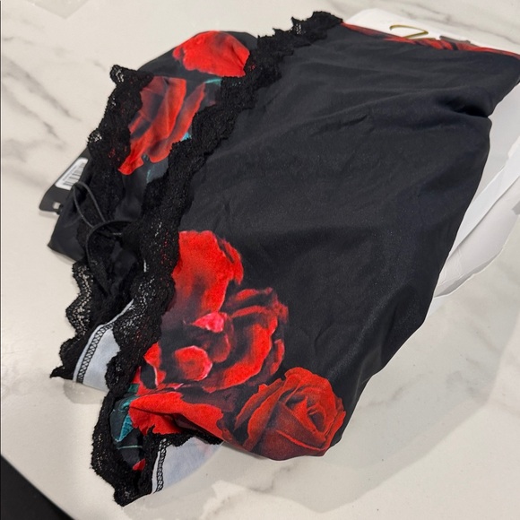 Mapale Black and Red Lingerie - Picture 2 of 3